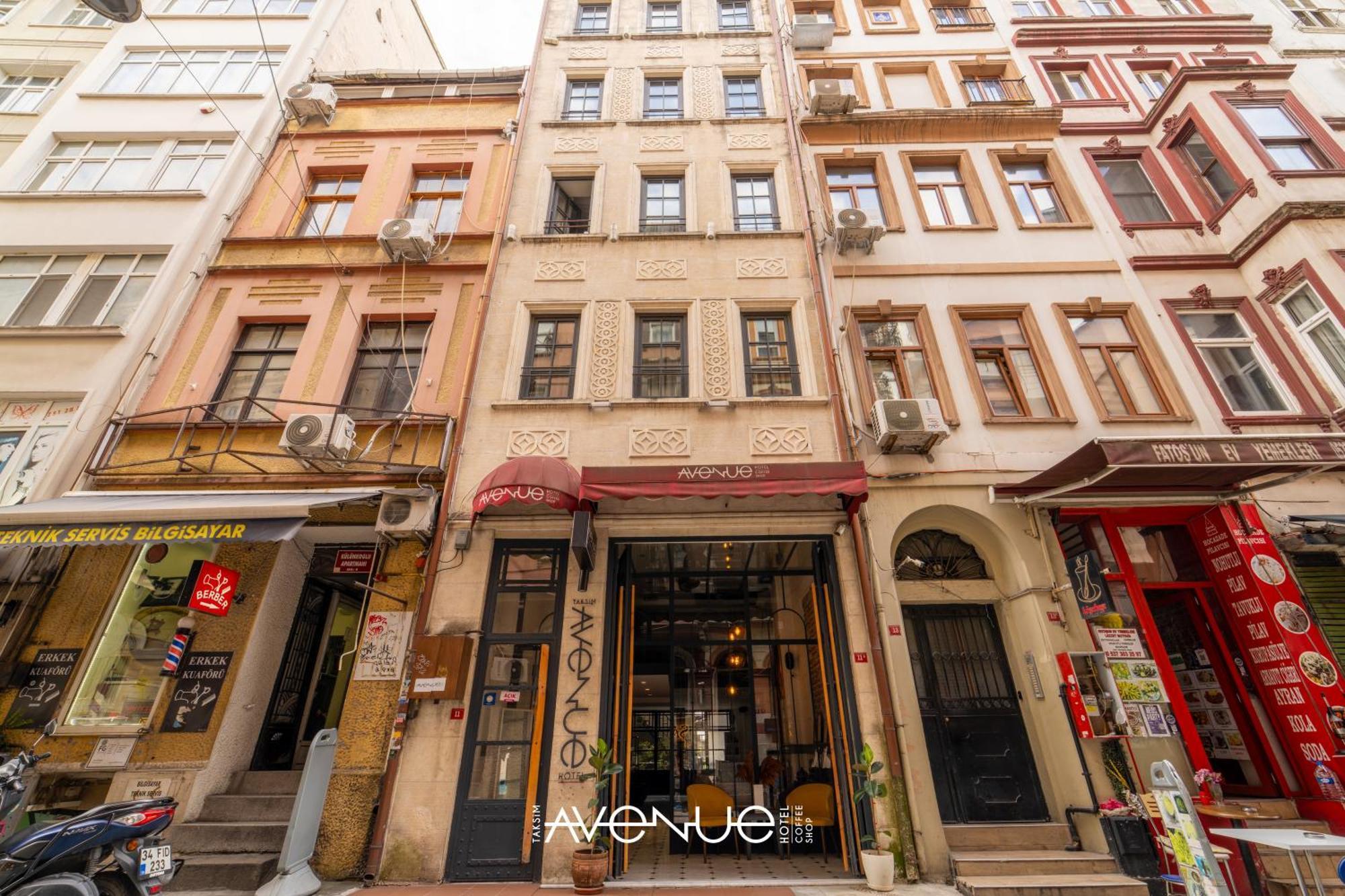 Taksim Avenue — Photos 2